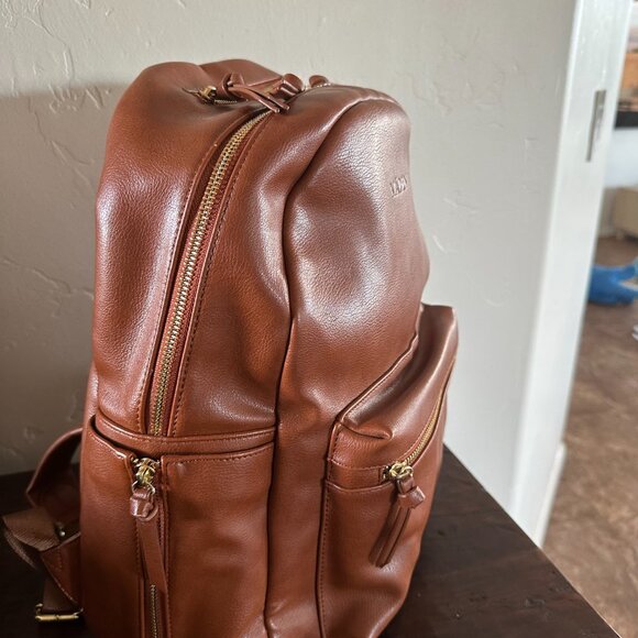 Māden All Day Backpack – Full Size – Very Good Condition – Originally $168 main image 2